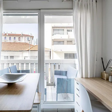 Charming With Pool & Balcony -heart Of Nice