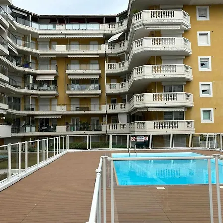 Charming With Pool & Balcony -heart Of Nice