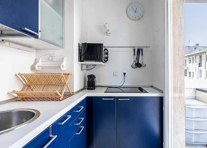 Charming With Pool & Balcony -heart Of * ניס